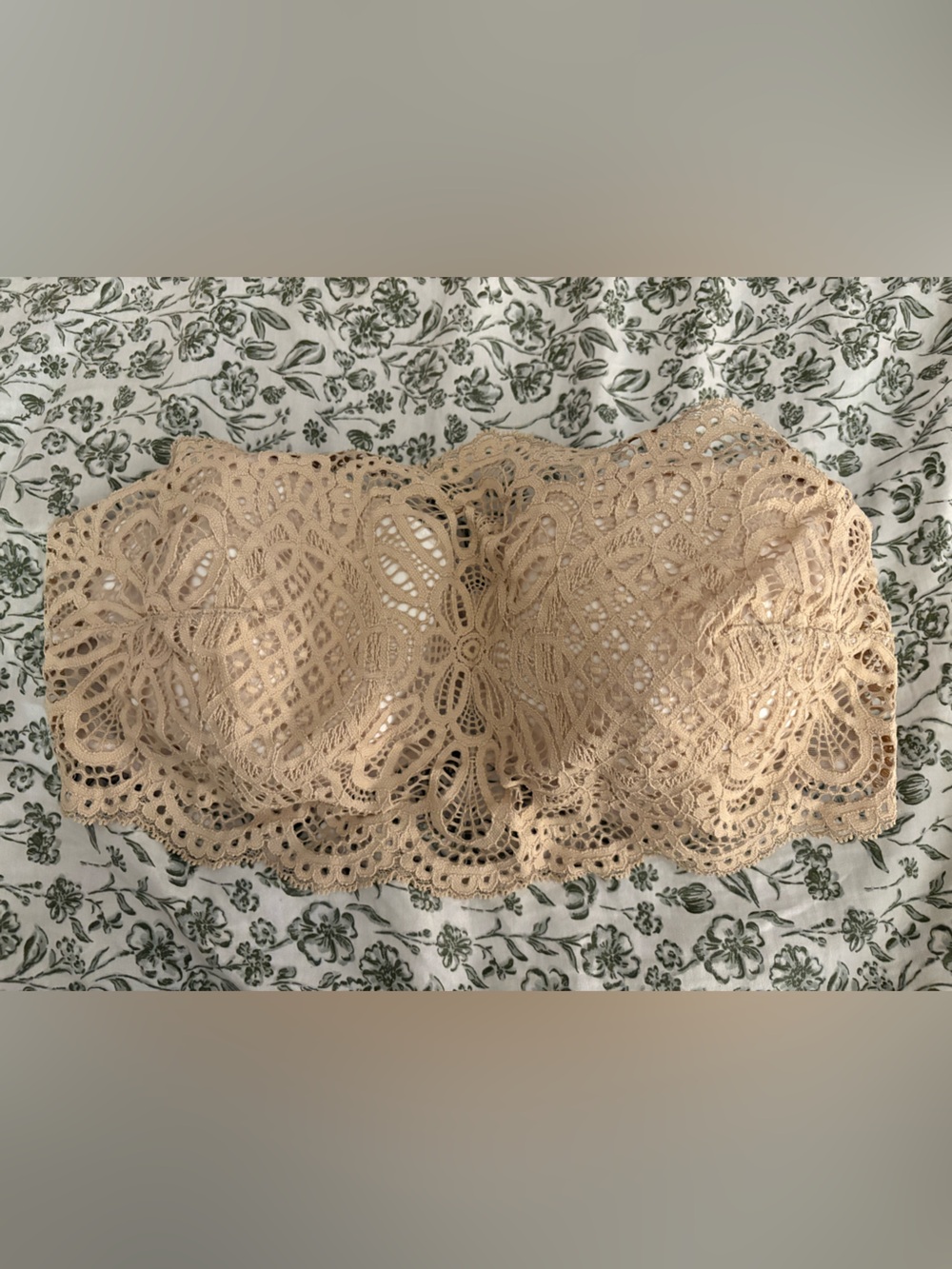 Victoria’s Secret Strapless Bra Nude lace 36D